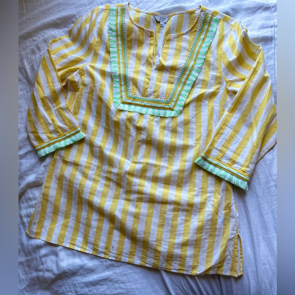 Crown & Ivy Yellow & White Blouse Size Small